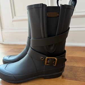 Burberry Black Rubber mid boots